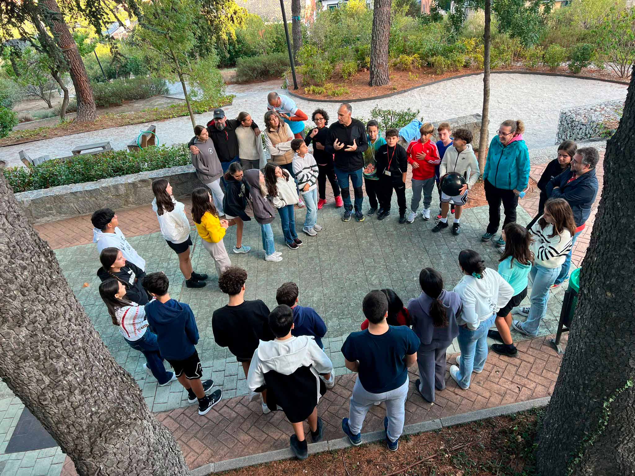 El equipo de Alumnos Ayudantes del Colegio JABY realiza una formación en el Escorial