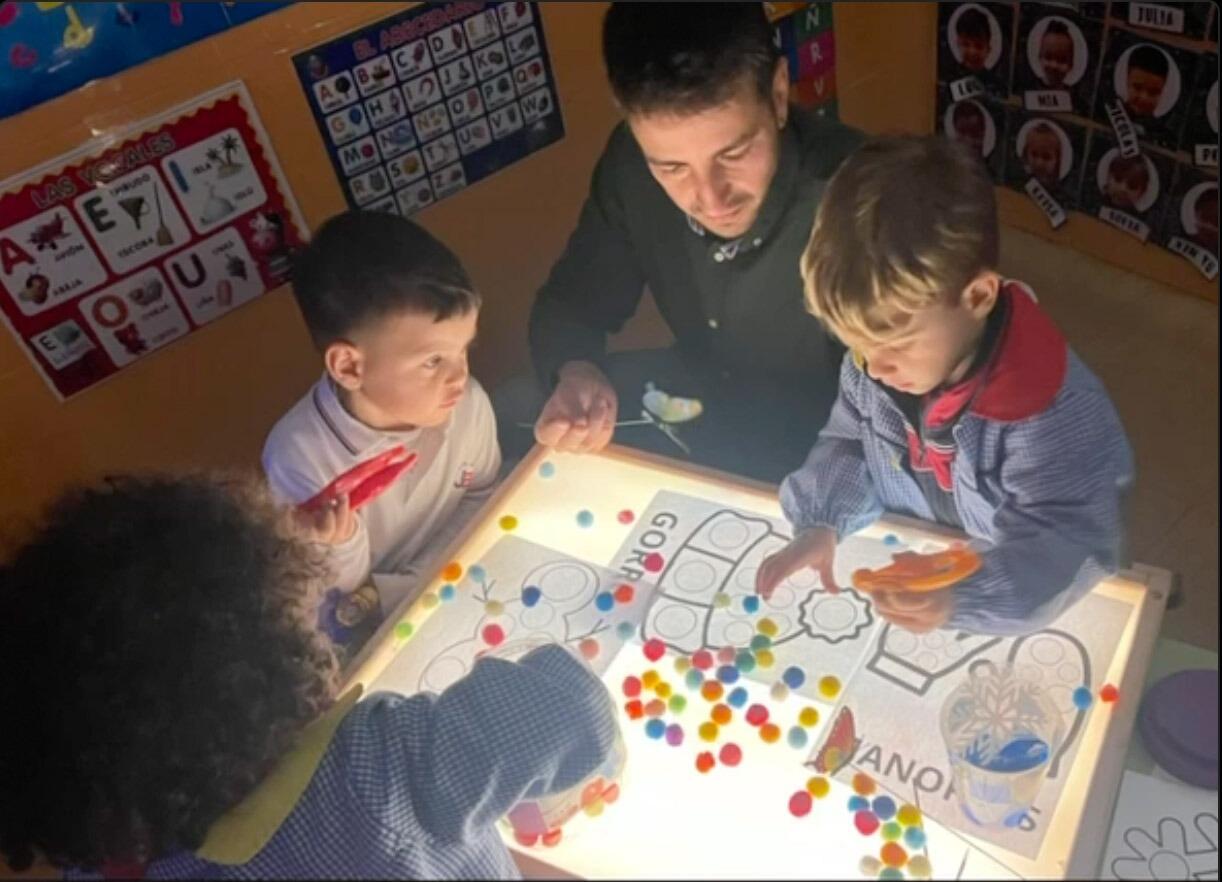 El colegio JABY enseña a los alumnos de 3 años a través de los sentidos